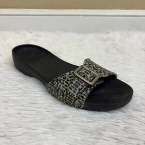 Crocs Sarah Leopard Buckle Slip-On Sandals Women’s Size 8